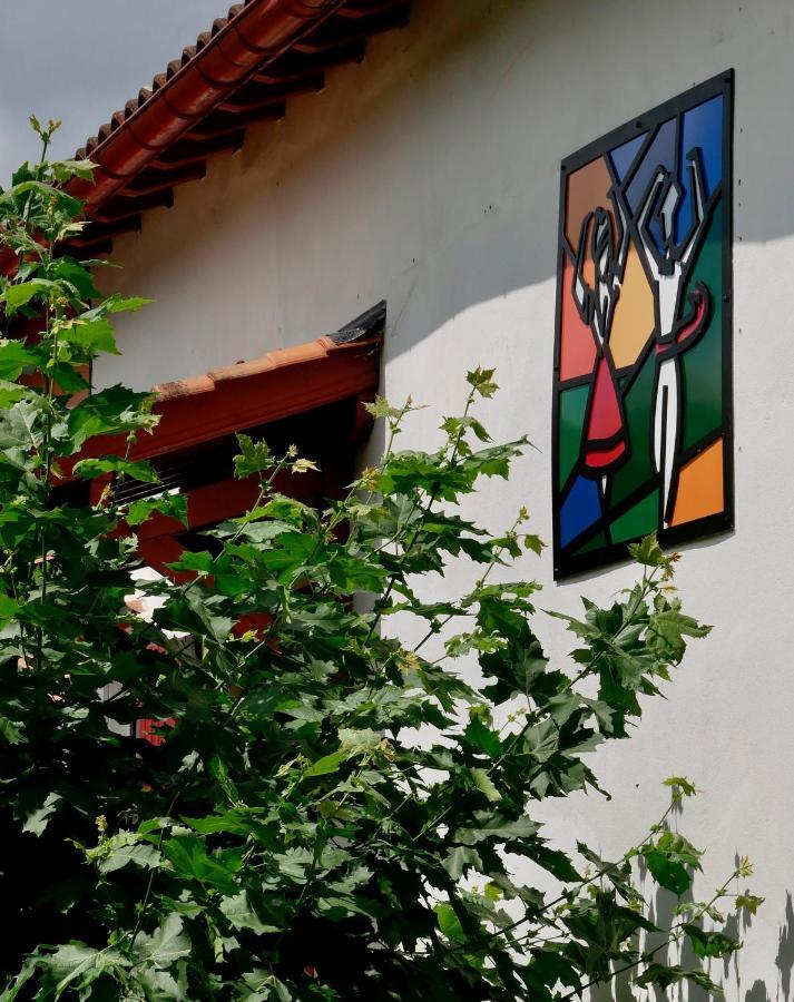 Auberge Trabenia Ascain Luaran gambar